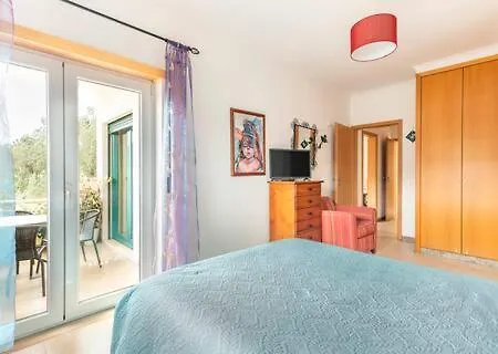 Проживание в семье Beco Do Patalugo